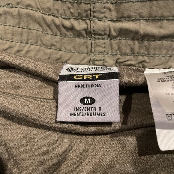 Columbia grt lightweight nylon shorts with inner mesh.  Sz medium - Picture 2 of 3